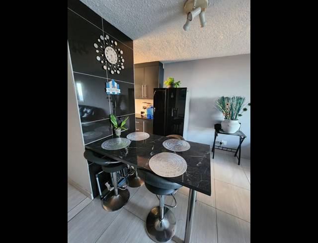 2 BEDROOM APARTMENT FOR SALE IN DOONSIDE